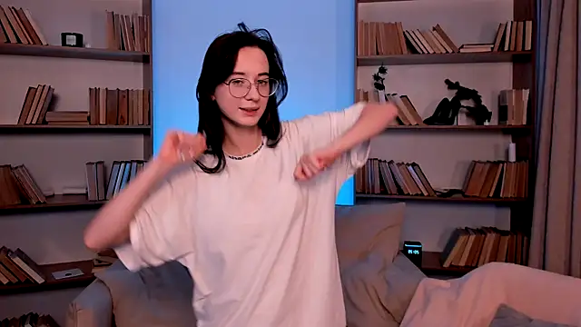 Dark Lola  online show from 02.03.25