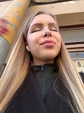 mur girl online show from 09.29.25