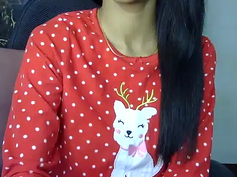 MAAYRA 09 online show from 01.31.25