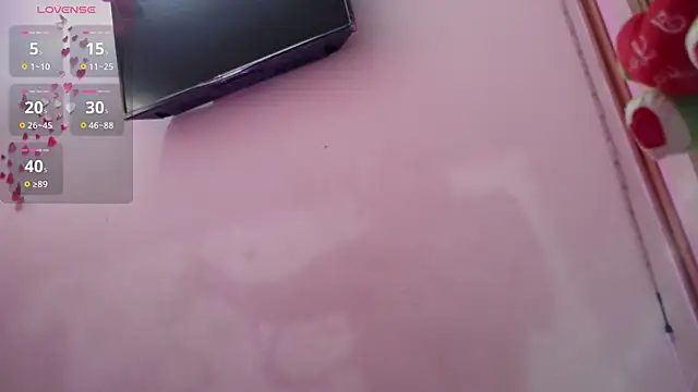 Snapshot of Kadybrown chatting on 10.23.25 Kadybrown online show from 10.23.25