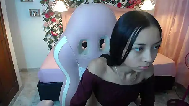 Snapshot of NathaliaSweet_11 chatting on 12.04.24 NathaliaSweet 11 online show from 12.04.24