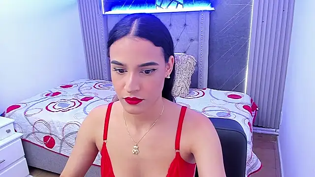 Snapshot of Susieeve chatting on 02.24.25 Susieeve online show from 02.24.25