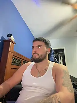 Snapshot of MasterKvn chatting on 12.29.24 MasterKvn online show from 12.29.24