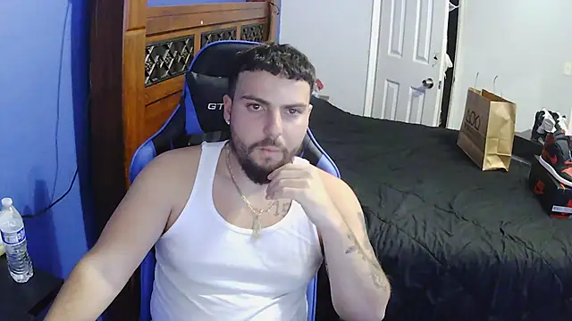 Snapshot of MasterKvn chatting on 02.12.25 MasterKvn online show from 02.12.25