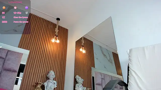 Snapshot of karla_bertulucci chatting on 01.21.25 karla bertulucci online show from 01.21.25