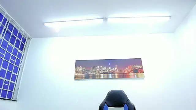 Snapshot of karla_bertulucci chatting on 03.08.25 karla bertulucci online show from 03.08.25