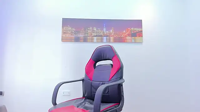 Snapshot of karla_bertulucci chatting on 03.09.25 karla bertulucci online show from 03.09.25