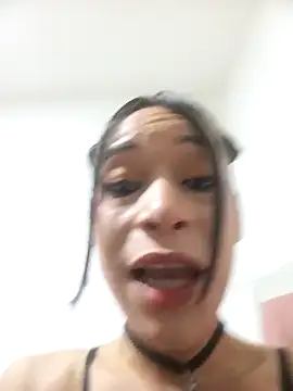 Snapshot of karla_bertulucci chatting on 11.03.25 karla bertulucci online show from 11.03.25