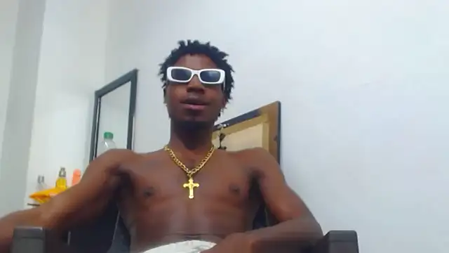 Snapshot of jaycolinss chatting on 09.30.25 jaycolinss online show from 09.30.25