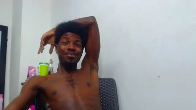 Snapshot of jaycolinss chatting on 10.17.25 jaycolinss online show from 10.17.25