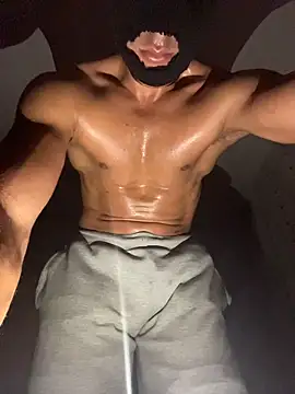 Snapshot of diege72 chatting on 11.05.25 diege72 online show from 11.05.25