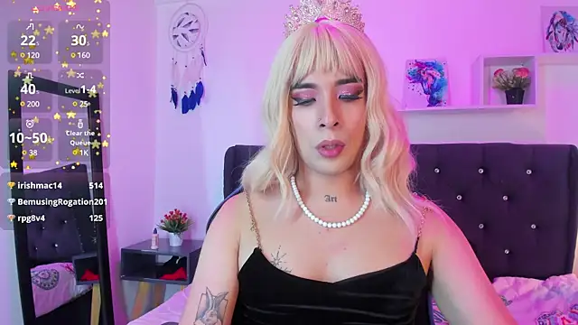 Snapshot of Nyx__Blackwood chatting on 12.20.24 Nyx Blackwood online show from 12.20.24