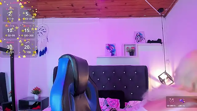 Snapshot of Nyx__Blackwood chatting on 12.21.24 Nyx Blackwood online show from 12.21.24