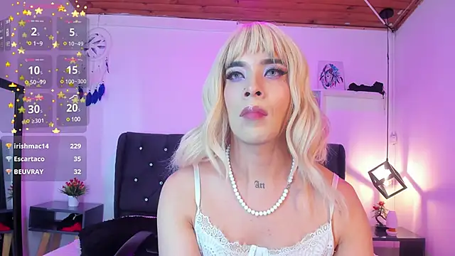 Snapshot of Nyx__Blackwood chatting on 12.22.24 Nyx Blackwood online show from 12.22.24