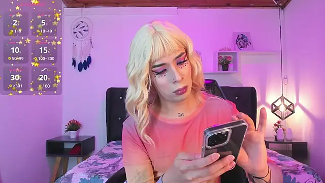 Snapshot of Nyx__Blackwood chatting on 01.15.25 Nyx Blackwood online show from 01.15.25