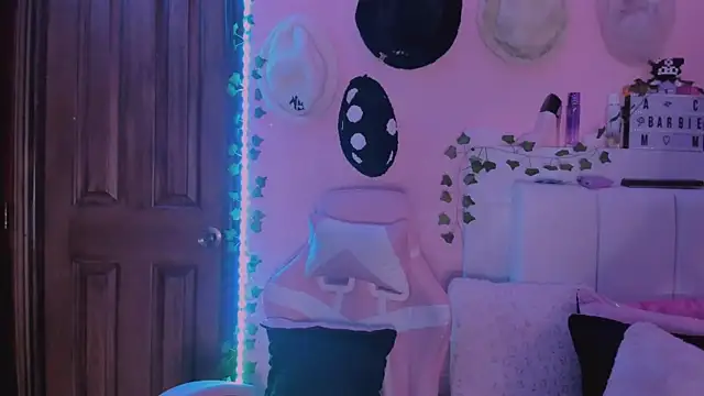 gabyye capprins online show from 10.08.25