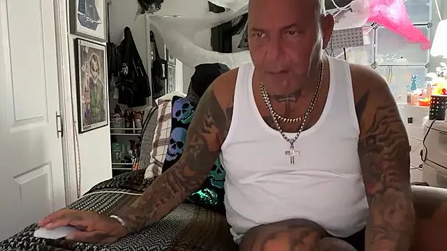 joeytatts66 online show from 09.30.25