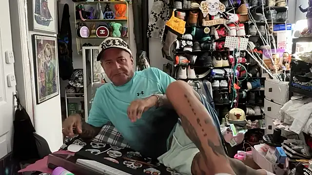 joeytatts66 online show from 03.26.26