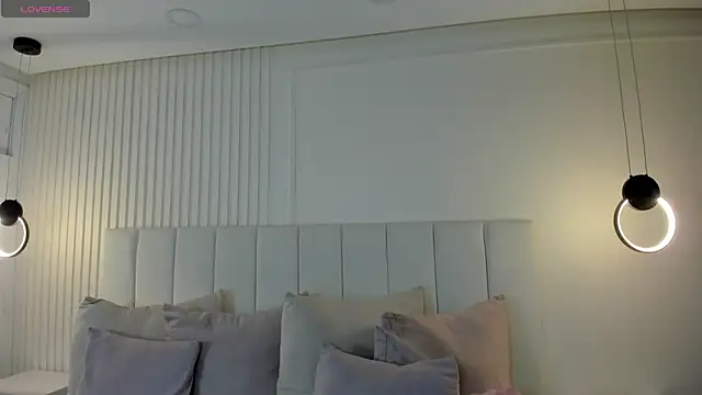 natali henao online show from 11.19.25