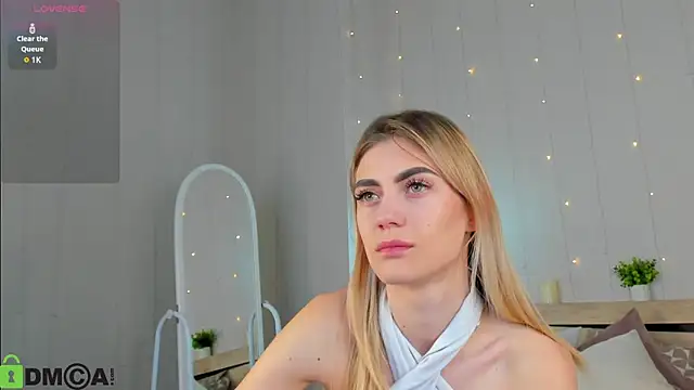 Snapshot of Cherry_Price chatting on 10.07.25 Cherry Price online show from 10.07.25