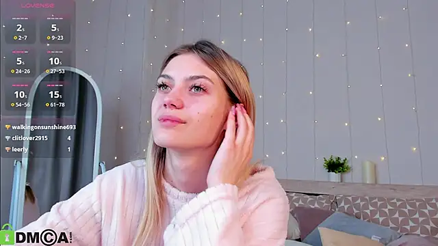 Snapshot of Cherry_Price chatting on 11.07.25 Cherry Price online show from 11.07.25