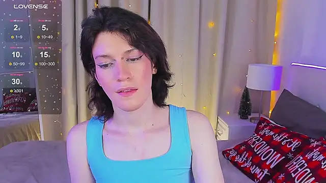 Snapshot of Kolette_Gray chatting on 12.22.24 Kolette Gray online show from 12.22.24