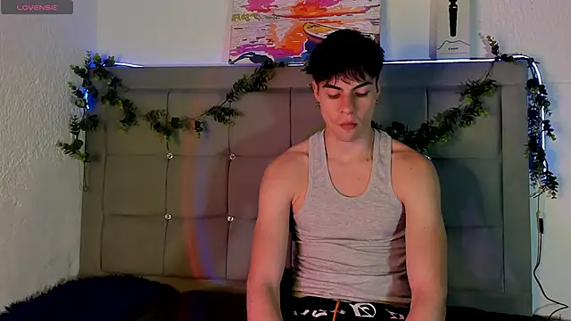 Snapshot of jacks_hotter chatting on 06.14.26 jacks hotter online show from 06.14.26
