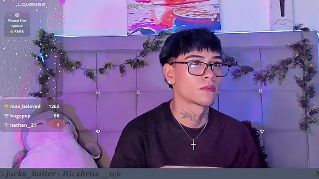 Snapshot of jacks_hotter chatting on 07.25.26 jacks hotter online show from 07.25.26