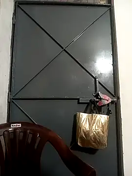 Snapshot of Sania-Love chatting on 02.20.25 Sania-Love online show from 02.20.25