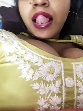 Snapshot of Sania-Love chatting on 02.20.25 Sania-Love online show from 02.20.25