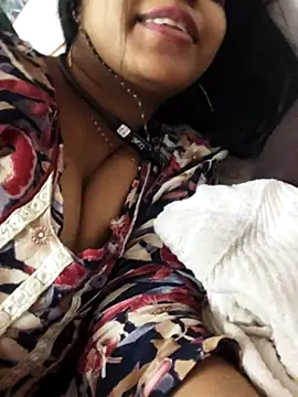 Snapshot of Sania-Love chatting on 02.21.25 Sania-Love online show from 02.21.25