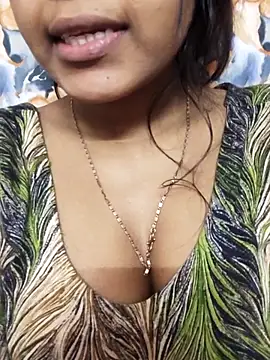 Snapshot of Sania-Love chatting on 03.17.25 Sania-Love online show from 03.17.25