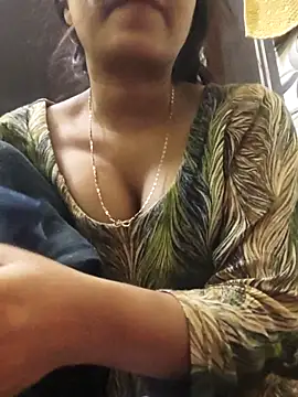 Snapshot of Sania-Love chatting on 03.18.25 Sania-Love online show from 03.18.25