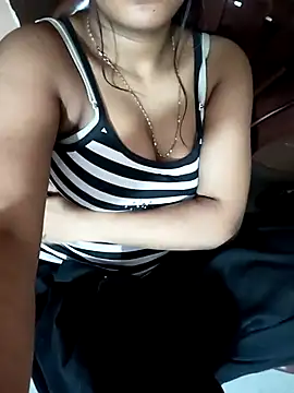 Snapshot of Sania-Love chatting on 03.20.25 Sania-Love online show from 03.20.25