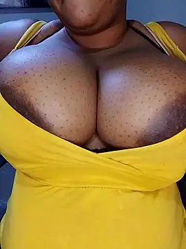 Snapshot of PervertPreggy chatting on 10.22.25 PervertPreggy online show from 10.22.25