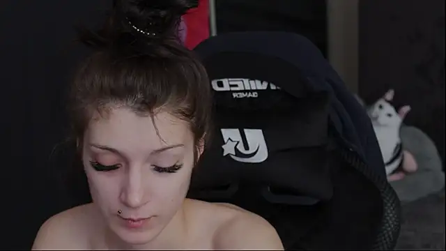 Snapshot of Kathleen_Meow chatting on 12.08.24 Kathleen Meow online show from 12.08.24