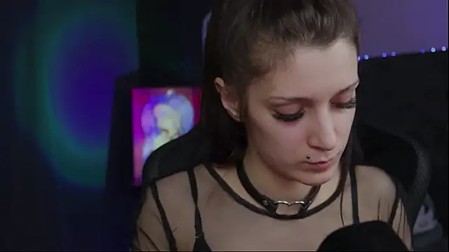 Snapshot of Kathleen_Meow chatting on 12.11.24 Kathleen Meow online show from 12.11.24