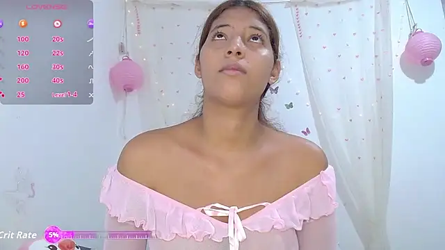 Snapshot of evaluna_horny_ chatting on 10.19.25 evaluna horny  online show from 10.19.25