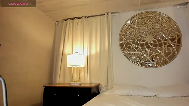 Belliinda 21 online show from 12.14.25