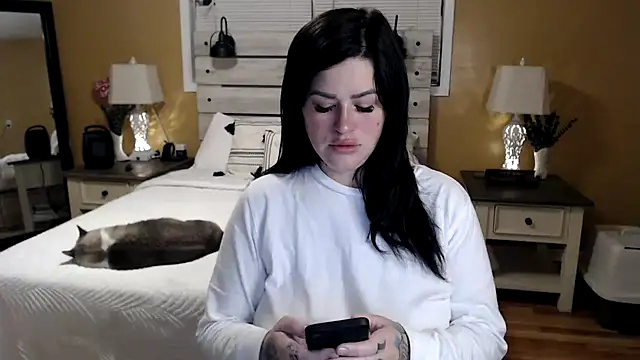 TexasTattooedHouseWife online show from 02.25.25