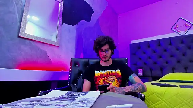 Loggan donnelly online show from 12.12.24