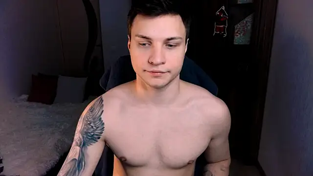 handsome guy01 online show from 12.20.24