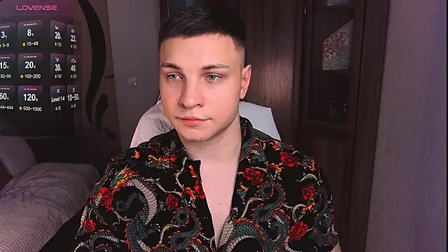 handsome guy01 online show from 01.31.25