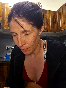 Lenchen  online show from 04.06.26