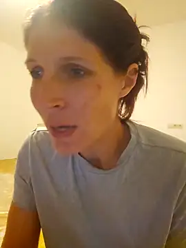 Lenchen  online show from 04.17.26