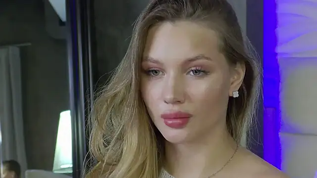 ViolaFlirt online show from 03.15.25