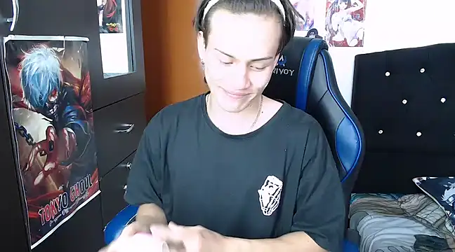 Snapshot of sr_jaeger chatting on 03.05.25 sr jaeger online show from 03.05.25