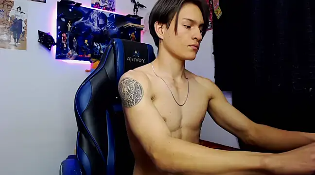 Snapshot of sr_jaeger chatting on 03.22.25 sr jaeger online show from 03.22.25