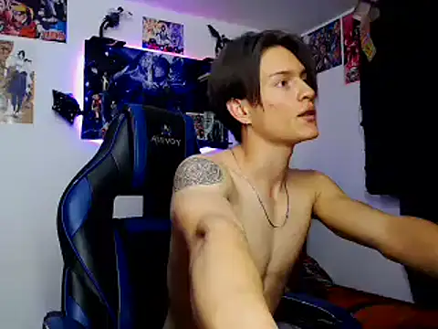 Snapshot of sr_jaeger chatting on 03.22.25 sr jaeger online show from 03.22.25