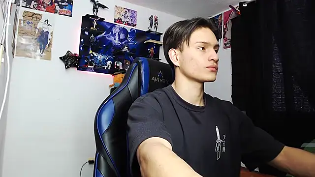 Snapshot of sr_jaeger chatting on 10.11.25 sr jaeger online show from 10.11.25